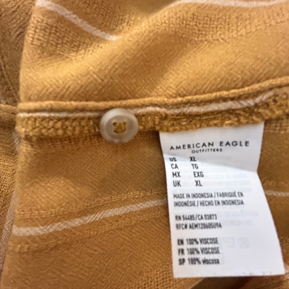 American Eagle 🦅 Viscose Knot tye top! Balloon sleeves - Picture 6 of 7